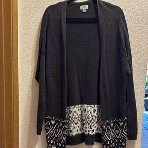 Black and White Patterned Women's Sweater
